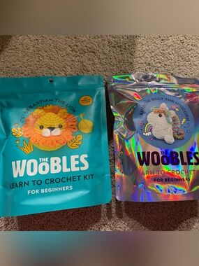 New sealed two Woobles kit